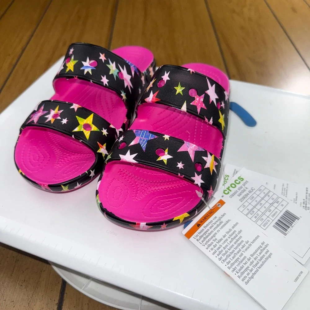 Crocs Classic Star Print Sandal K Pink Black Multi Kids J4 209094-6UC NWT‎